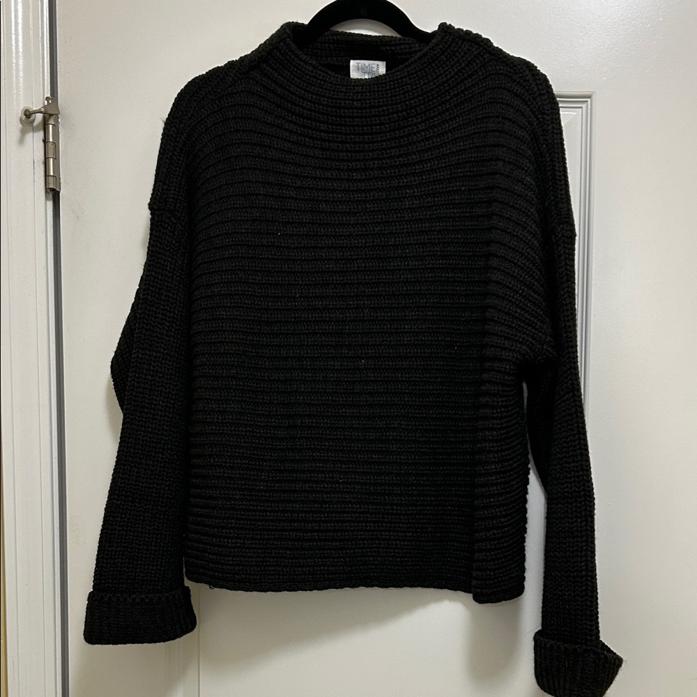 Time and Tru Black Ribbed Crew Neck Sweater